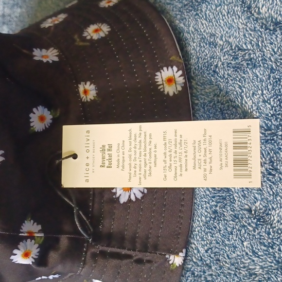 NWT Alice + Olivia Reversible Bucket Hat - Picture 5 of 5